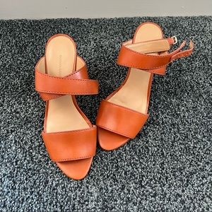 Banana Republic Heels😍Worn once! Excellent condition!